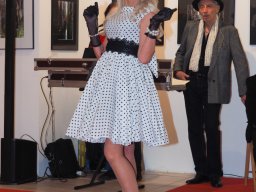 Fashion Show in der Contemplor Galerie Wien am 14. 03. 2024